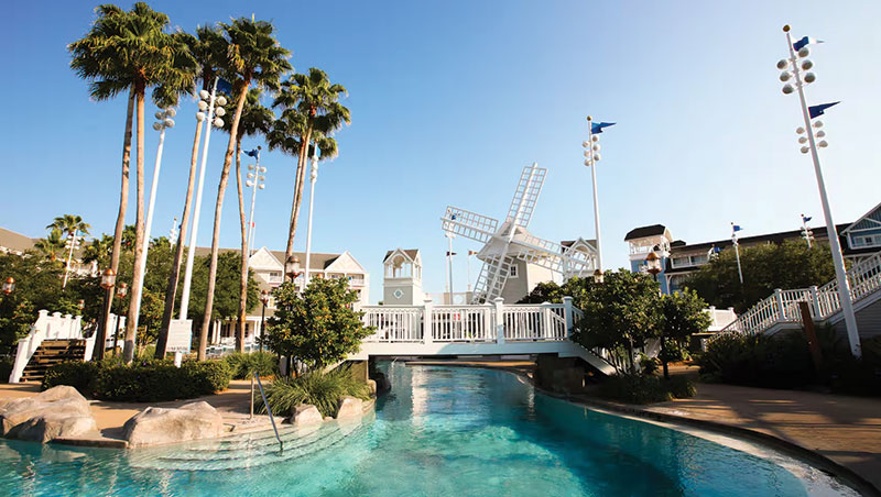 Disney\'s Yacht & Beach Club Resorts image 4
